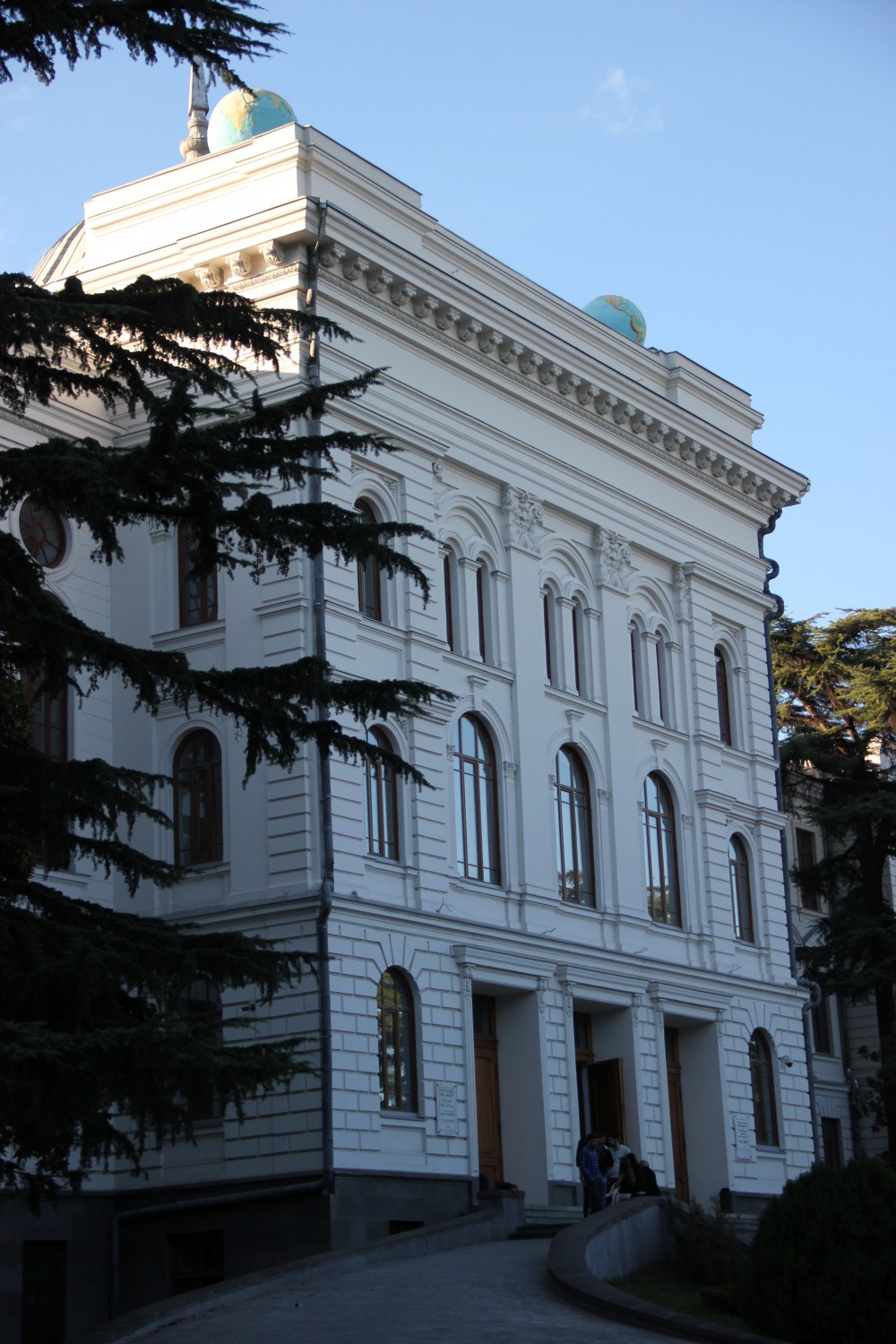 ფსიქოლოგიის და განათლების ფაკულტეტი - თსუ-ში აღდგენილი ტრადიცია