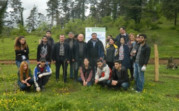 თსუ-ეკო კლუბმა დედამიწის დღეს ზესტაფონის მუნიციპალიტეტში სატყეო სექტორის გამწვანებაში მიიღო მონაწილეობა