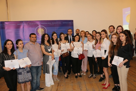 „წარმატებული სტუდენტების წახალისება“ 