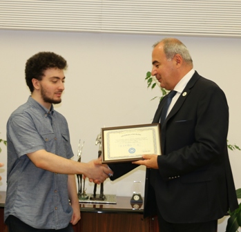 რექტორის სტიპენდიატი